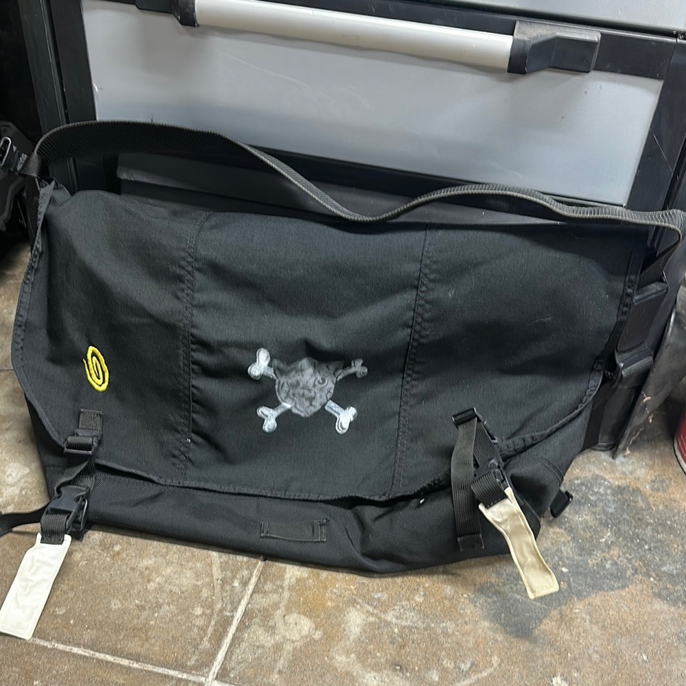 Timbuk2 xl messenger bag